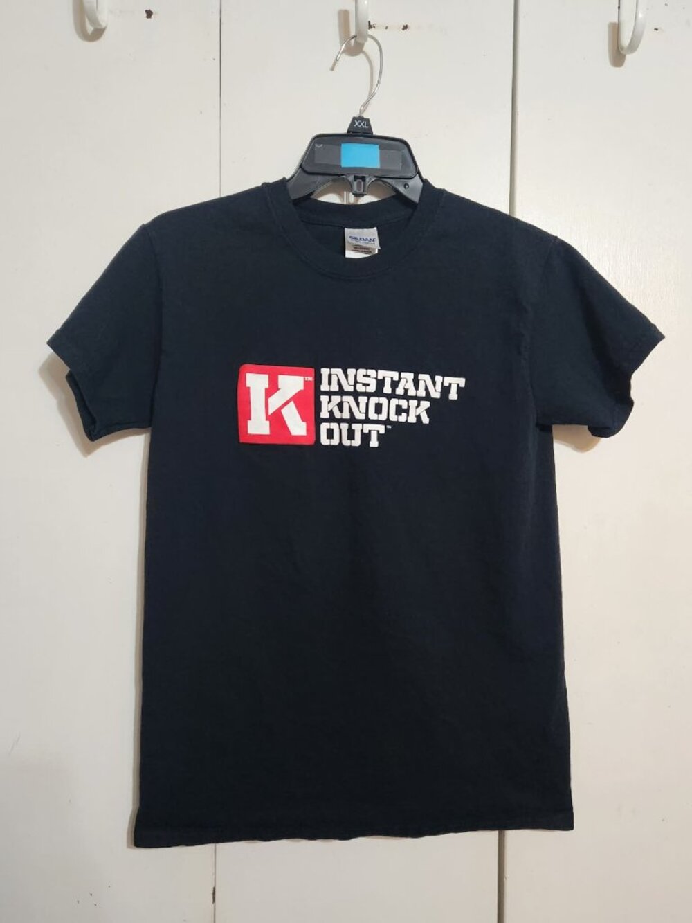 Instant Knockout T-Shirt Men’s Small Black Graphic Tee 100% Cotton Fitness Gym